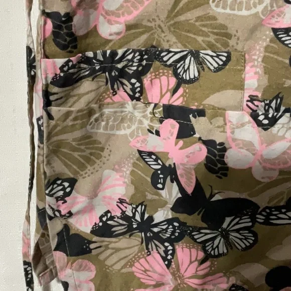 Women - Picture 2 of 7